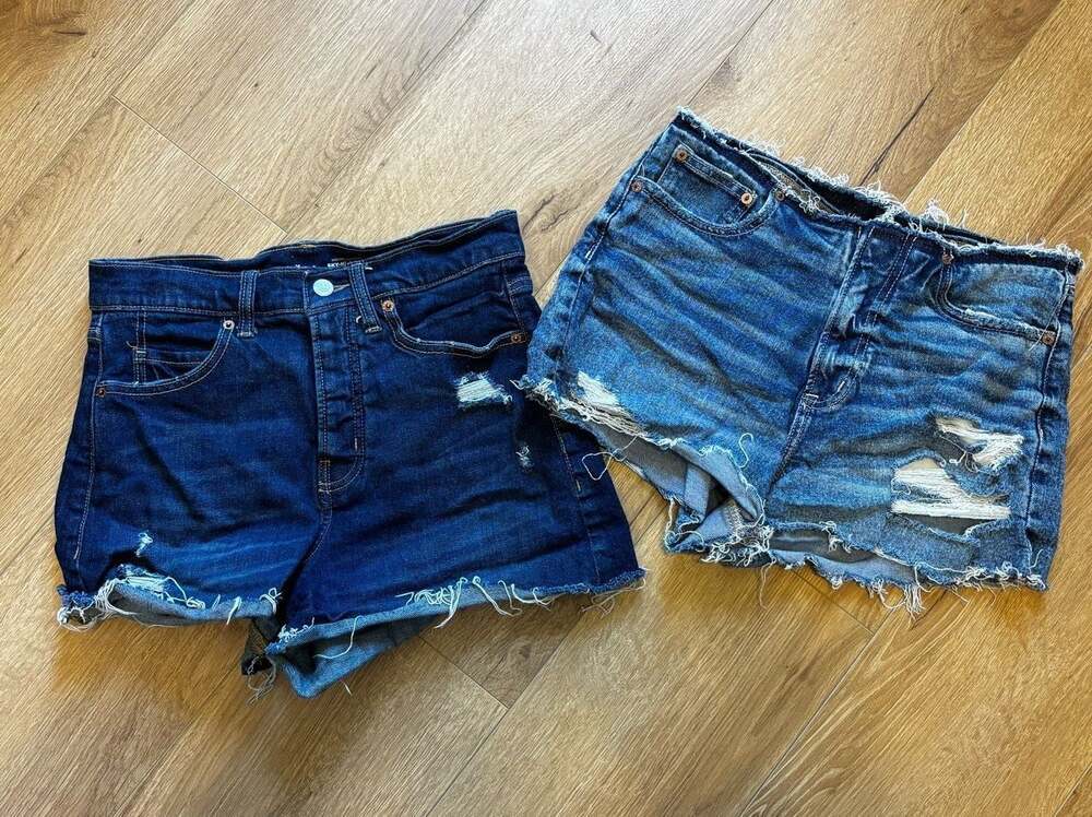 American Eagle & Old Navy High Waisted Distressed Denim Shorts Bundle Size 4